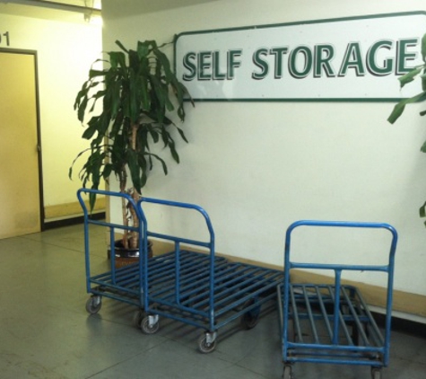 StorCal Self Storage - Chatsworth, CA