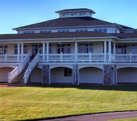 Crosswind Grille at Royal St. Patrick's Golf Links - Wrightstown, WI