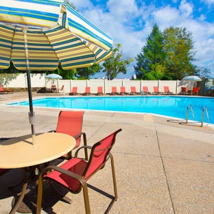 Radnor Crossing Garden Apartments - Wayne, PA. Pool