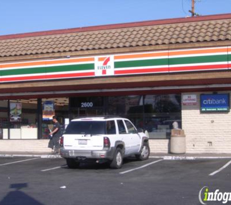 7-Eleven - Long Beach, CA