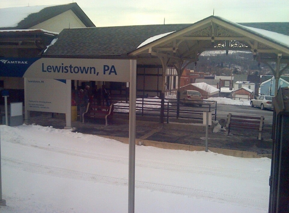 Amtrak - Lewistown, PA