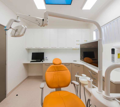 Dentist 4 U - Fairy Meadow, NSW