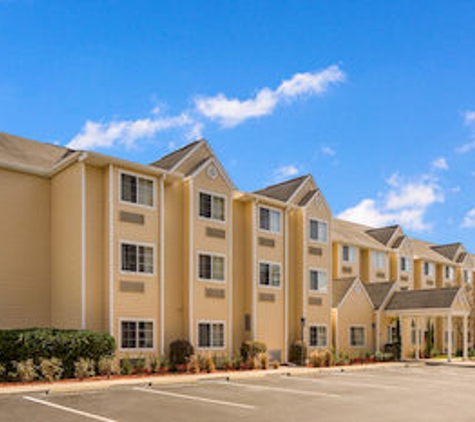 Microtel Inn & Suites by Wyndham Leesburg/Mt Dora - Leesburg, FL