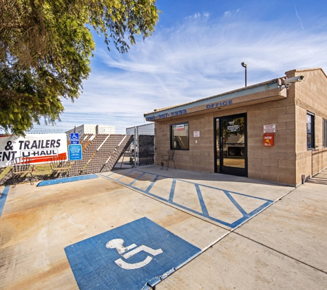 StaxUP Storage - Calexico, CA