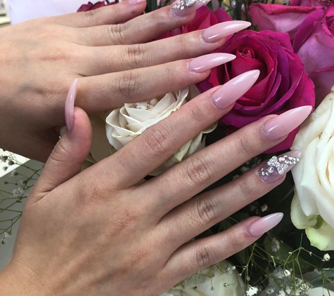 Posh Nails and Spa - Fairfax, VA