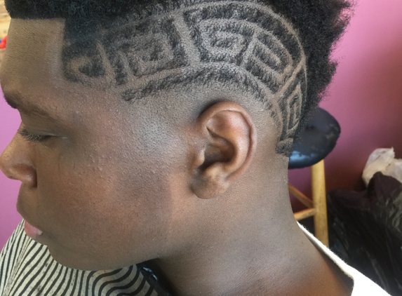 Haircuts and Razorlines - Memphis, TN