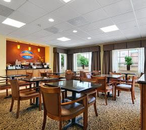 Baymont Inn & Suites - Baytown, TX