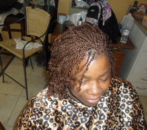 Lovina's African Braids - Waukegan, IL