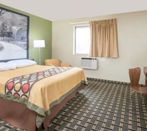 Super 8 by Wyndham Youngstown/Austintown - Youngstown, OH