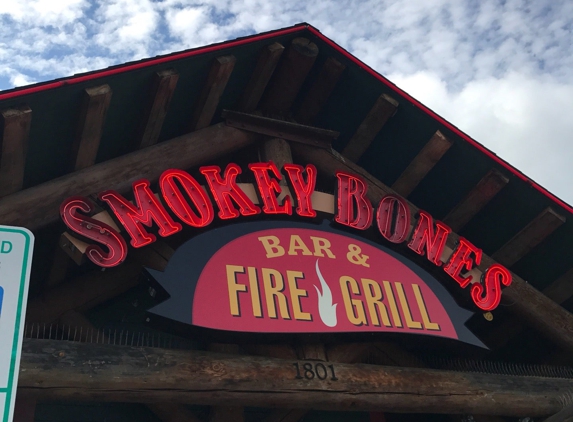 Smokey Bones Bar & Fire Grill - Fredericksburg, VA