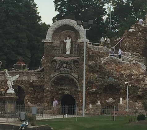 Shrine of the Grotto of the Redemption - West Bend, IA