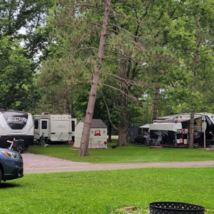 Stand Rock Campground - Wisconsin Dells, WI