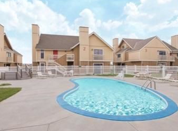 Hawthorn Suites by Wyndham Wichita East - Wichita, KS