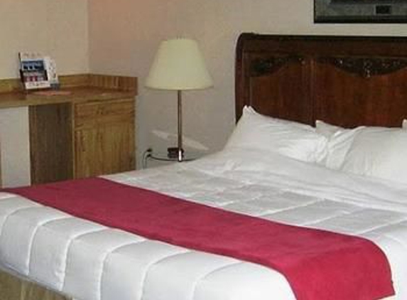 Voyageur Inn and Conference Center - Reedsburg, WI