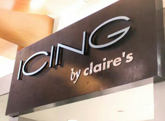 Icing - Canoga Park, CA. Value-priced jewelry and accessories for girls and young women.