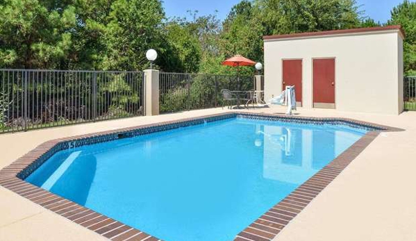 Quality Inn near Parc Natchitoches - Natchitoches, LA