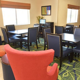 Fairfield Inn & Suites - Topeka, KS