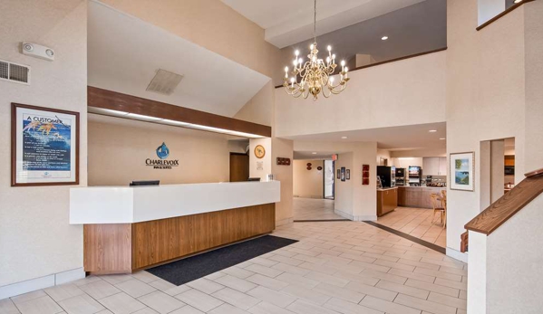 Charlevoix Inn & Suites - Charlevoix, MI