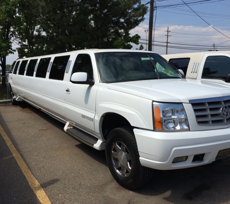 Sterling Heights Limo Service - Troy, MI