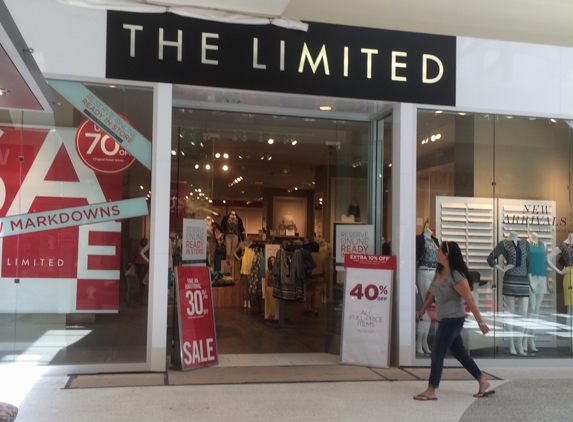 The Limited - Cerritos, CA. The Limited in Cerritos mall