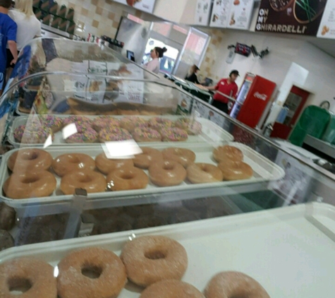 Krispy Kreme - Mesa, AZ