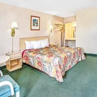 Days Inn by Wyndham Arlington/Washington DC - Arlington, VA