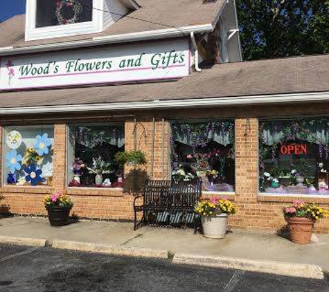 Wood's Flowers and Gifts - College Park, MD