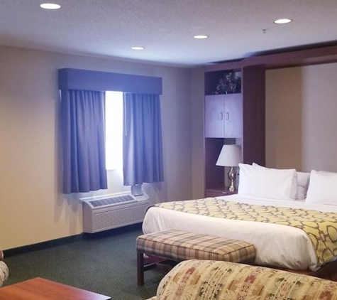 College Inn & Suites - Oxford, OH