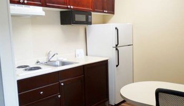 Extended Stay America Select Suites - Phoenix - Airport - E. Oak St. - Phoenix, AZ