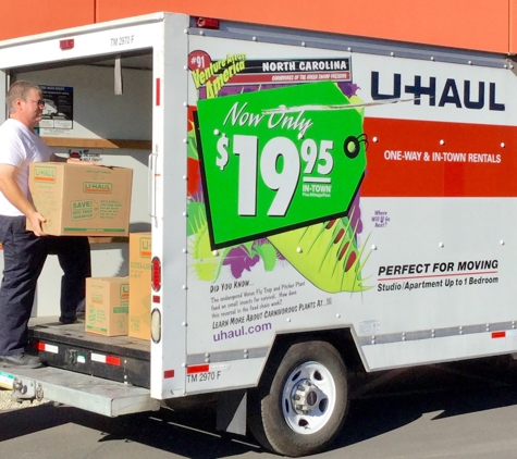 U-Haul Neighborhood Dealer - Van Nuys, CA