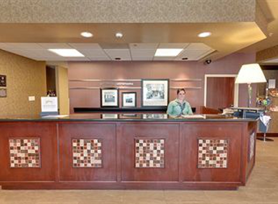 Hampton Inn & Suites Sacramento-Airport-Natomas - Sacramento, CA