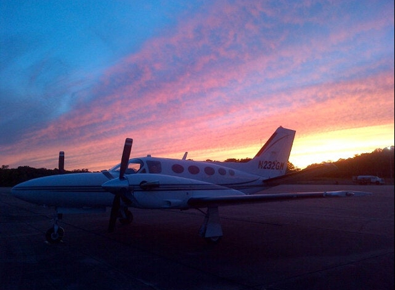 Lee-c-fine Airport - Brumley, MO