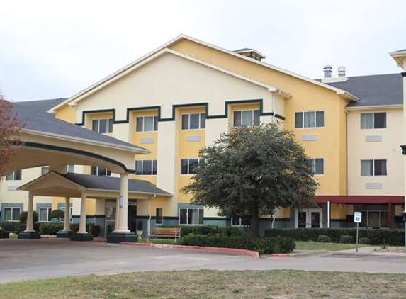 Baymont Inn & Suites - Lubbock, TX