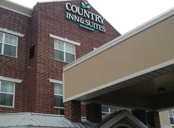 Country Inns & Suites - Kansas City, KS