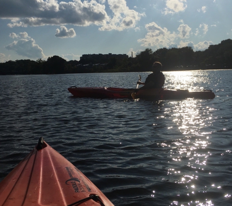 Charles River Canoe & Kayak - Auburndale, MA