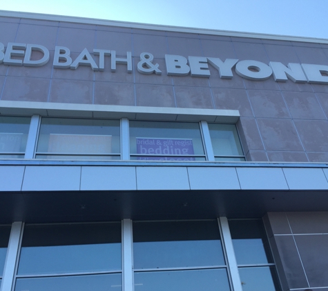 Bed Bath & Beyond - Los Angeles, CA. Sign