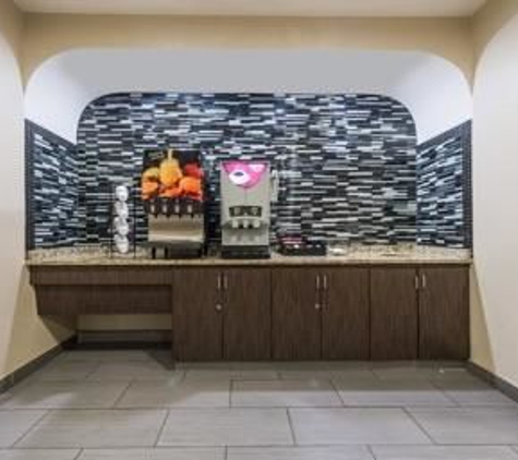 Microtel Inn & Suites by Wyndham Ft. Worth North/At Fossil - Fort Worth, TX