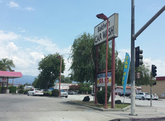 Baldwin Car Wash - El Monte, CA. Outside