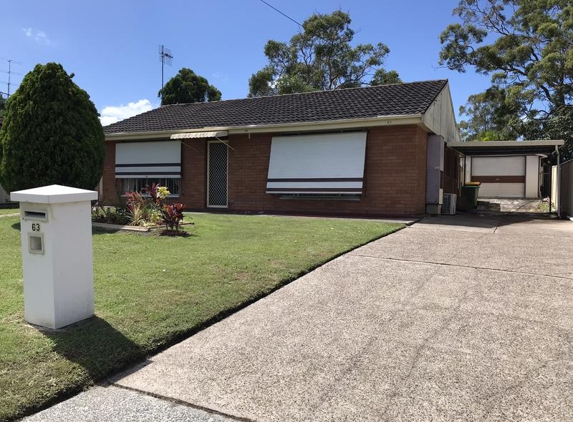 Paul's Pressure Cleaning Services - Mardi, NSW. My new transformed driveway