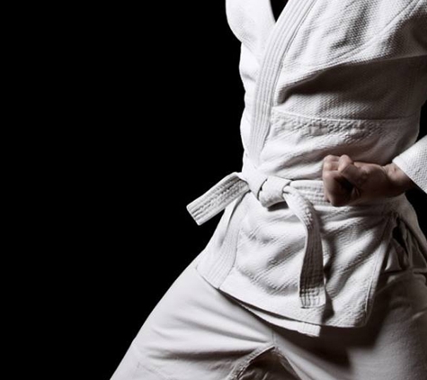 Tae Kwon Do Tasmania - Hobart, TAS. Mr Steven Welch, is a professional Master Instructor and a dedicated chief examiner of Tae Kwon do.