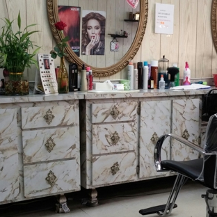 Aris Beauty Salon - Miami, FL. Style & Cut. Keratin's treatment. Permanent services. Anticurl conditioning. Men Haircut & Raizor cut More than 20 yrs. of experience.