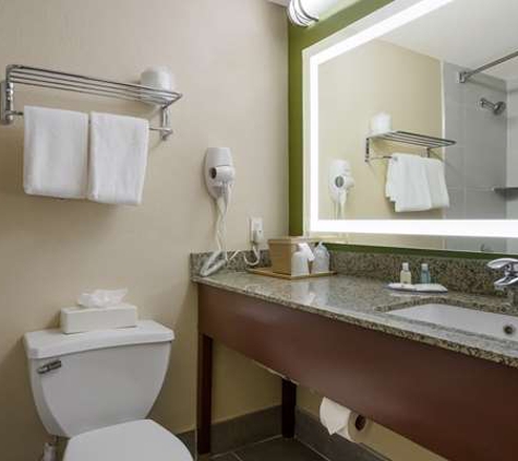 Quality Inn Near Princeton - Lawrenceville, NJ