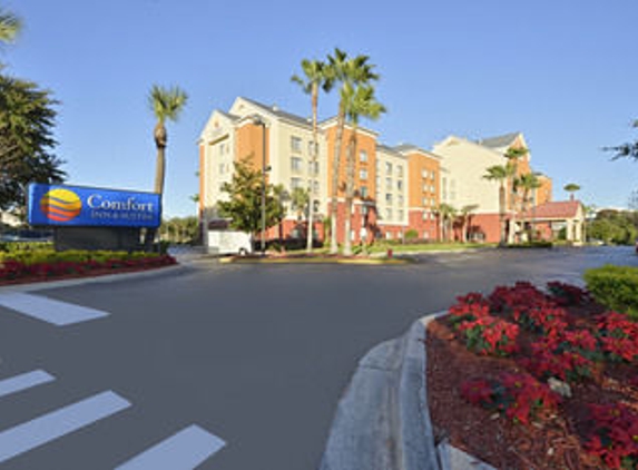 Comfort Inn & Suites Near Universal Orlando Resort-Convention Ctr. - Orlando, FL