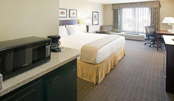 Holiday Inn Express & Suites Eagle Pass - Eagle Pass, TX