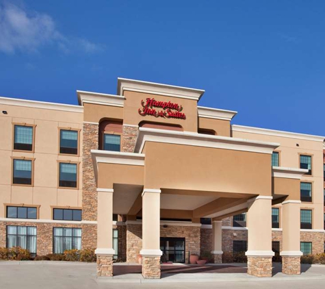 Hampton Inn & Suites St. Cloud, MN - Saint Cloud, MN