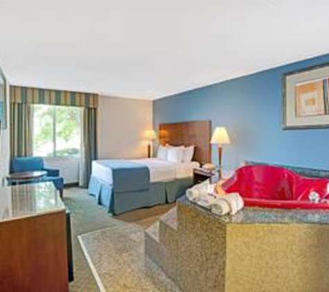 Ramada by Wyndham Rock Hill - Rock Hill, SC