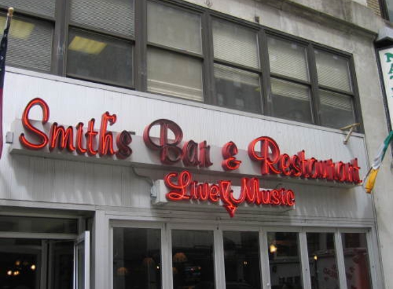 Smith's Bar and Restaurant - New York, NY