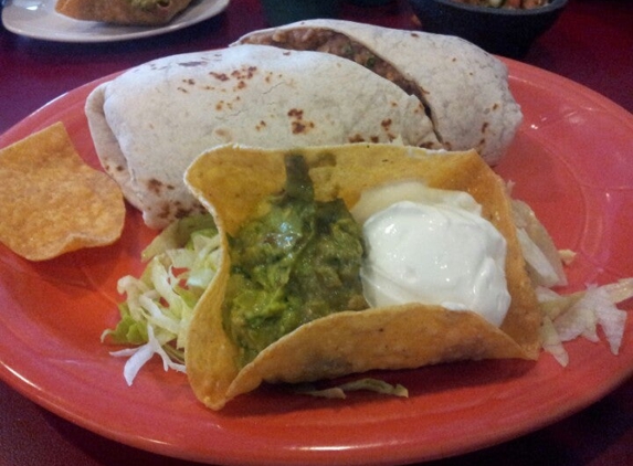 Guichos Mexican Restaurant - Beaverton, OR