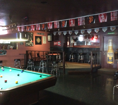 Broadway Billiards - Eureka, CA