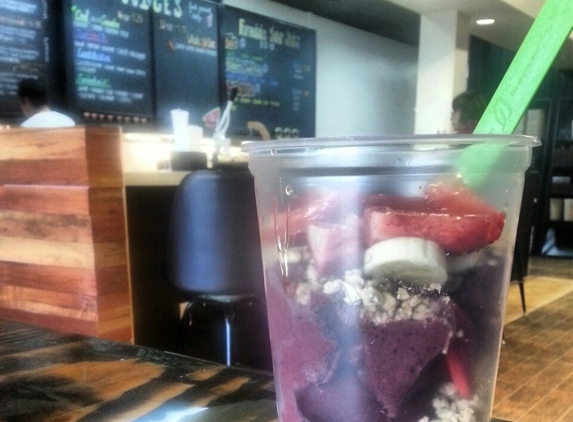 Natura Juice Bar - Los Alamitos, CA